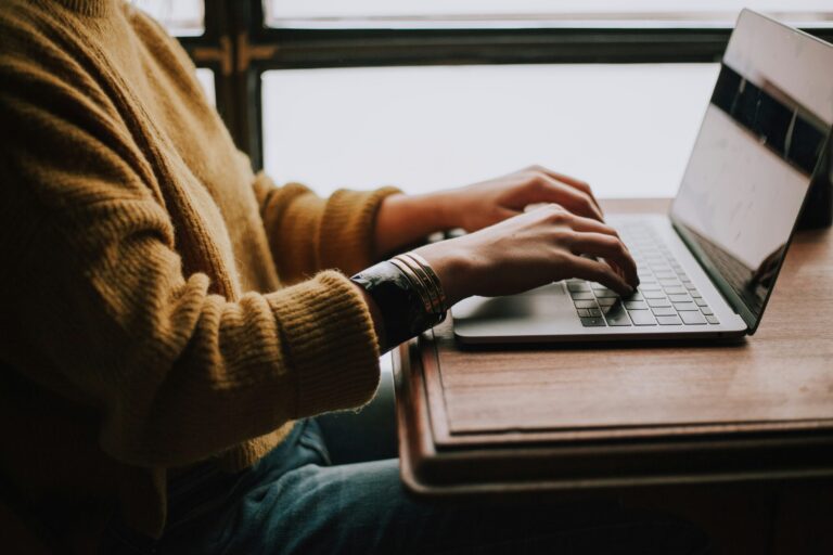 achetez et vendez des ordinateurs d'occasion avec resell computer, la plateforme dédiée à la revente de matériel informatique.